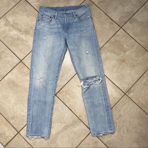 Levi’s 501 Light Wash Distressed Jeans W24 L32